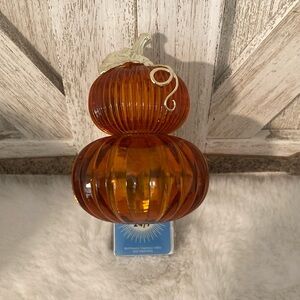 Bath and Body Works 2023 Fall Pumpkin Wallflower Lights Up